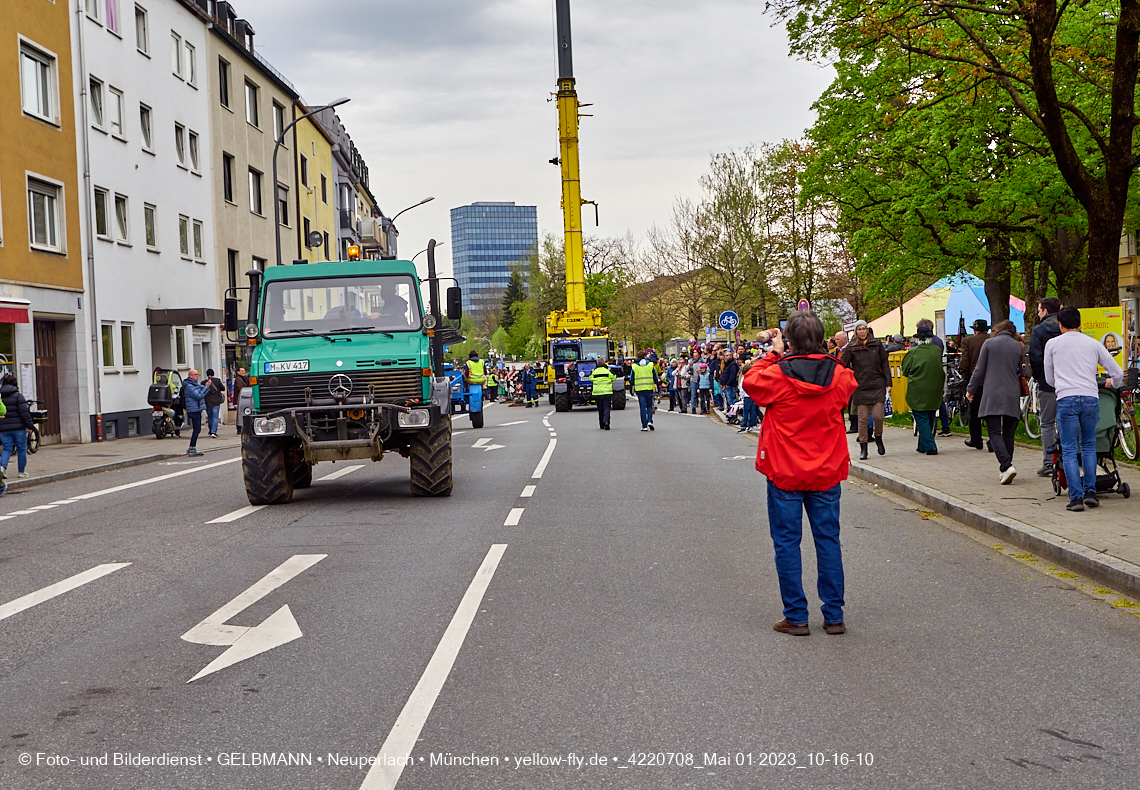 01.05.2023 - Maibaumaufstellung in Berg am Laim